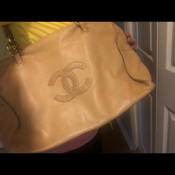 Chanel perfect for Fall!!! Tan/ yellow with lime green on edges - Picture 7 of 16